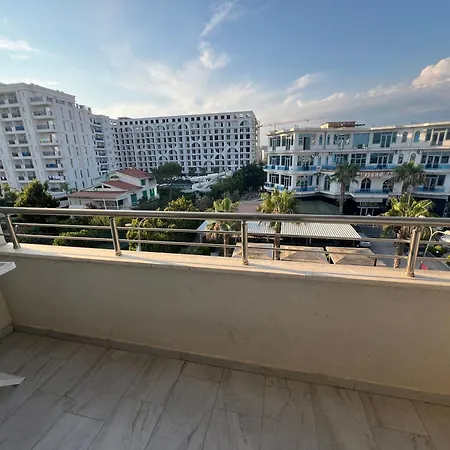 Apartamento Iona Golem 2 Polisi i Vogel