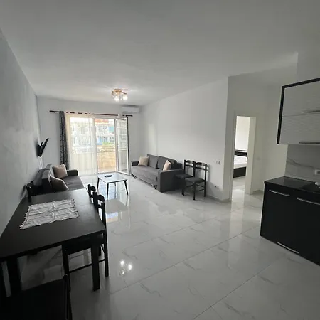 Apartment Iona Golem 2 Polisi i Vogel